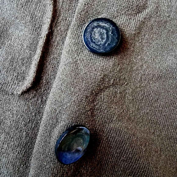 Peyton Primrose Long Open Front Hunter Green Cardigan With Button Embellishments - Picture 9 of 9